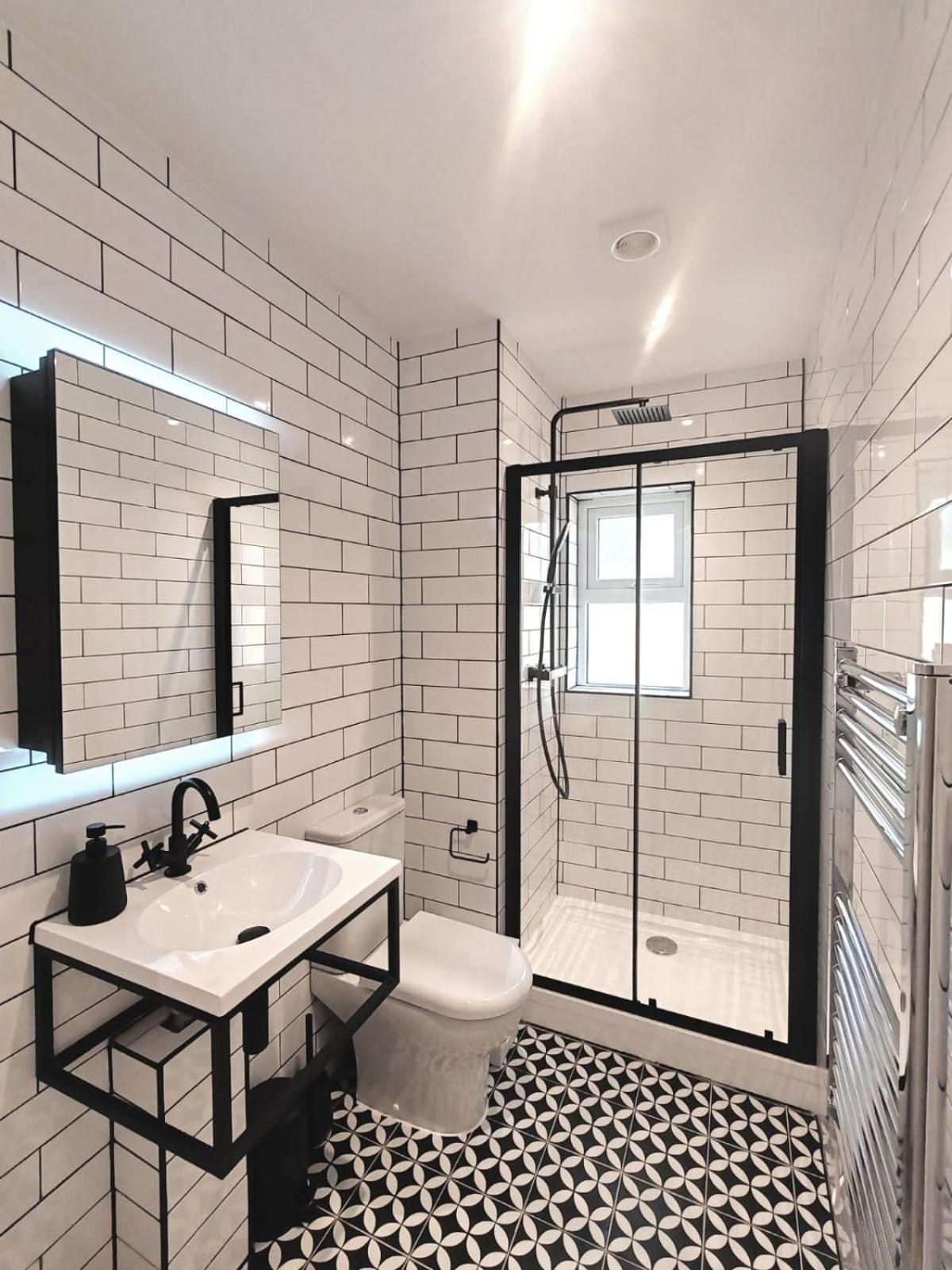 Stunning Modern Apartment Sleeps 4 - 6 Min Walk From Golden Beaches-Free Parking Bournemouth Exterior foto